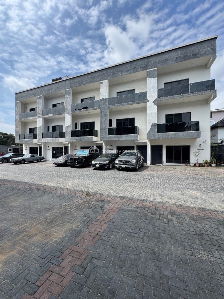 4 𝐁𝐄𝐃𝐑𝐎𝐎𝐌 𝐓𝐄𝐑𝐑𝐀𝐂𝐄 𝐃𝐔𝐏𝐋𝐄𝐗, Lekki Phase 1, Lekki, Lagos, Terraced Duplex for Rent