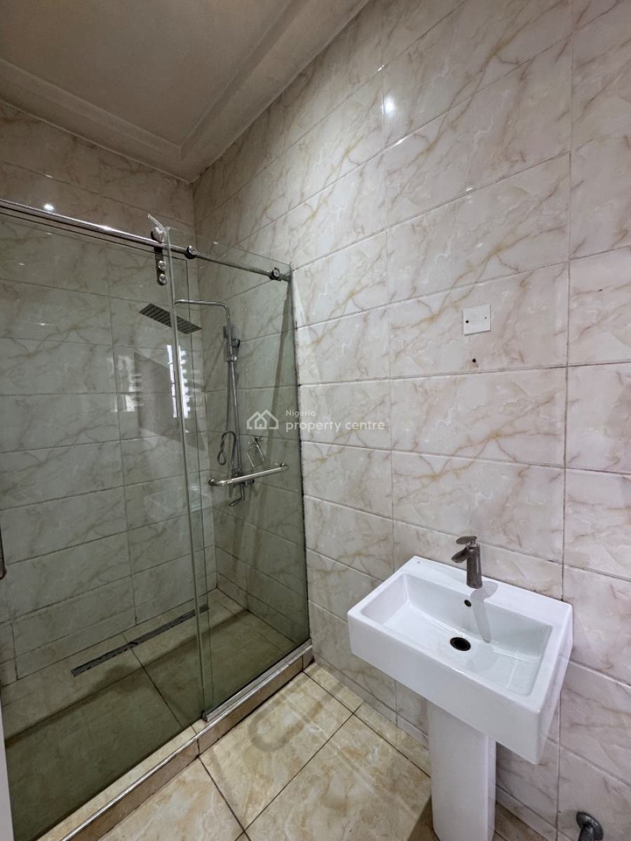 4 𝐁𝐄𝐃𝐑𝐎𝐎𝐌 𝐓𝐄𝐑𝐑𝐀𝐂𝐄 𝐃𝐔𝐏𝐋𝐄𝐗, Lekki Phase 1, Lekki, Lagos, Terraced Duplex for Rent
