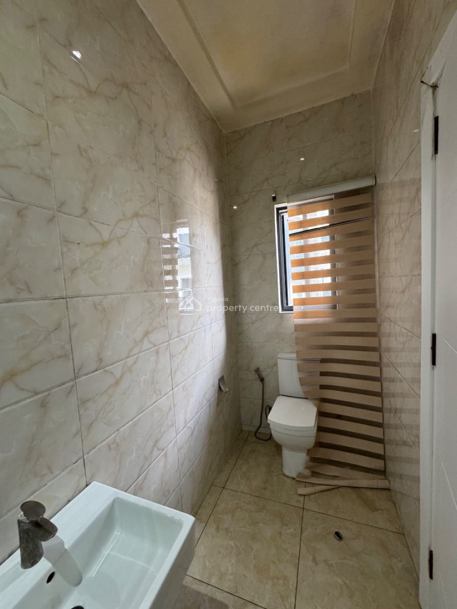 4 𝐁𝐄𝐃𝐑𝐎𝐎𝐌 𝐓𝐄𝐑𝐑𝐀𝐂𝐄 𝐃𝐔𝐏𝐋𝐄𝐗, Lekki Phase 1, Lekki, Lagos, Terraced Duplex for Rent