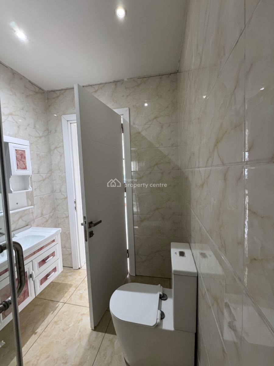 4 𝐁𝐄𝐃𝐑𝐎𝐎𝐌 𝐓𝐄𝐑𝐑𝐀𝐂𝐄 𝐃𝐔𝐏𝐋𝐄𝐗, Lekki Phase 1, Lekki, Lagos, Terraced Duplex for Rent