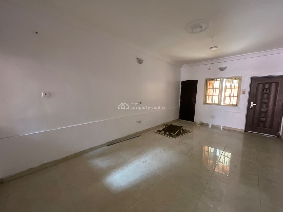 Spacious 2bedrooms Flat, Opposite Blenco, Sangotedo, Ajah, Lagos, Flat / Apartment for Rent