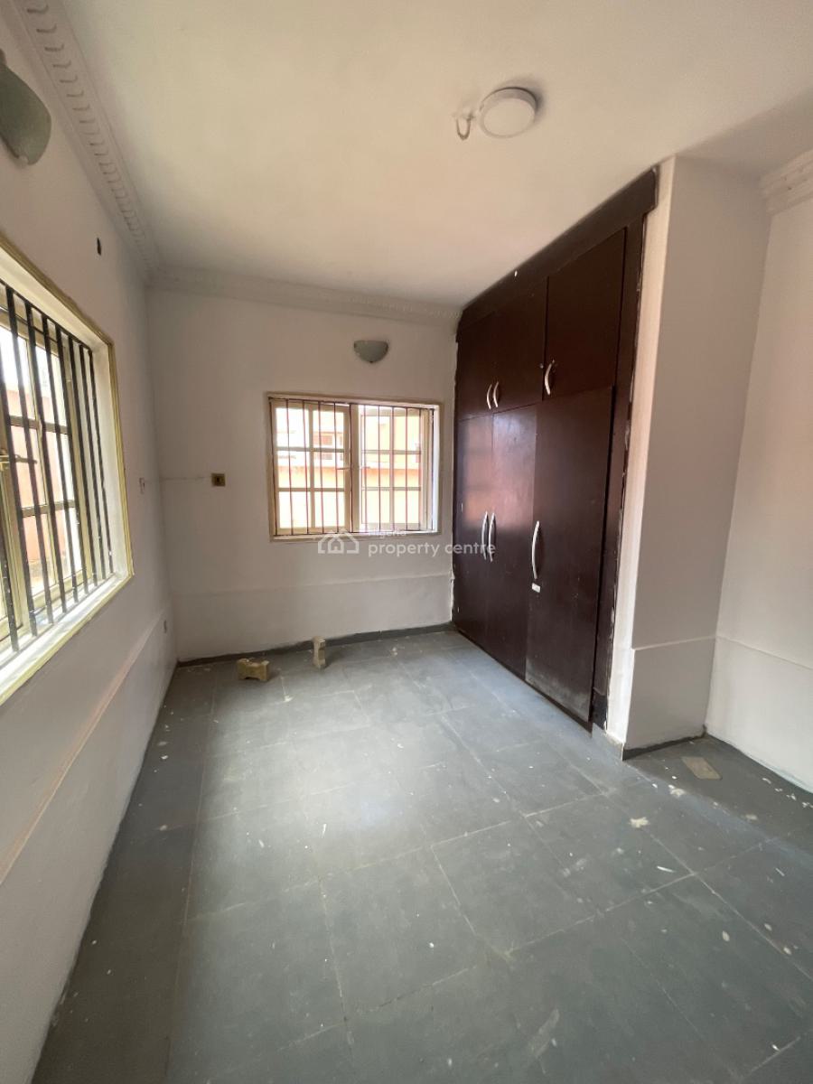 Spacious 2bedrooms Flat, Opposite Blenco, Sangotedo, Ajah, Lagos, Flat / Apartment for Rent