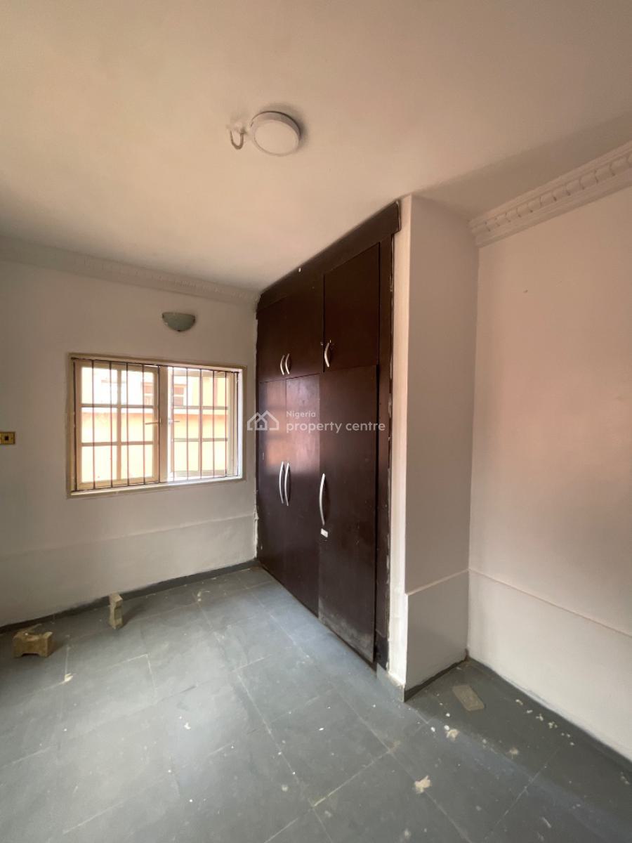 Spacious 2bedrooms Flat, Opposite Blenco, Sangotedo, Ajah, Lagos, Flat / Apartment for Rent