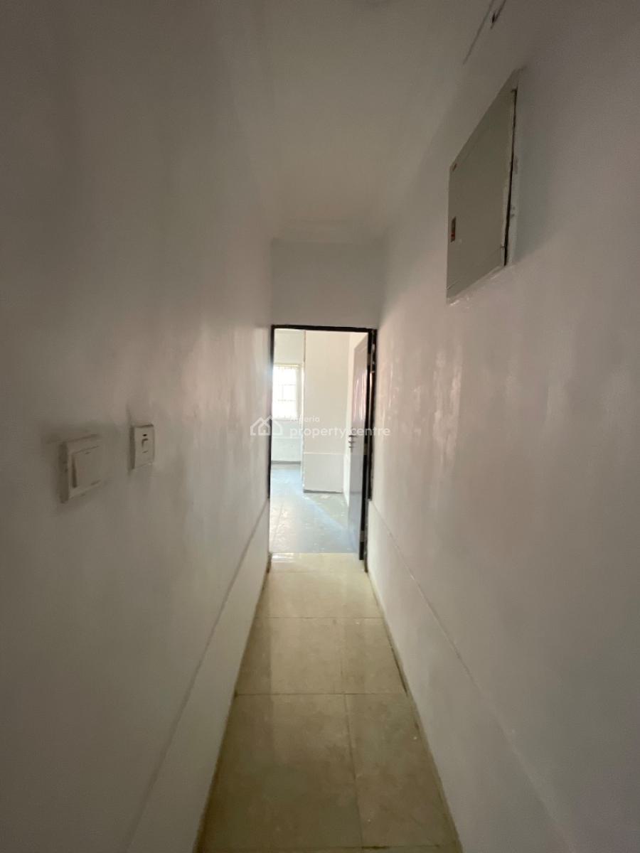 Spacious 2bedrooms Flat, Opposite Blenco, Sangotedo, Ajah, Lagos, Flat / Apartment for Rent