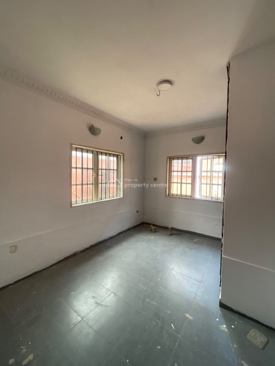 Spacious 2bedrooms Flat, Opposite Blenco, Sangotedo, Ajah, Lagos, Flat / Apartment for Rent