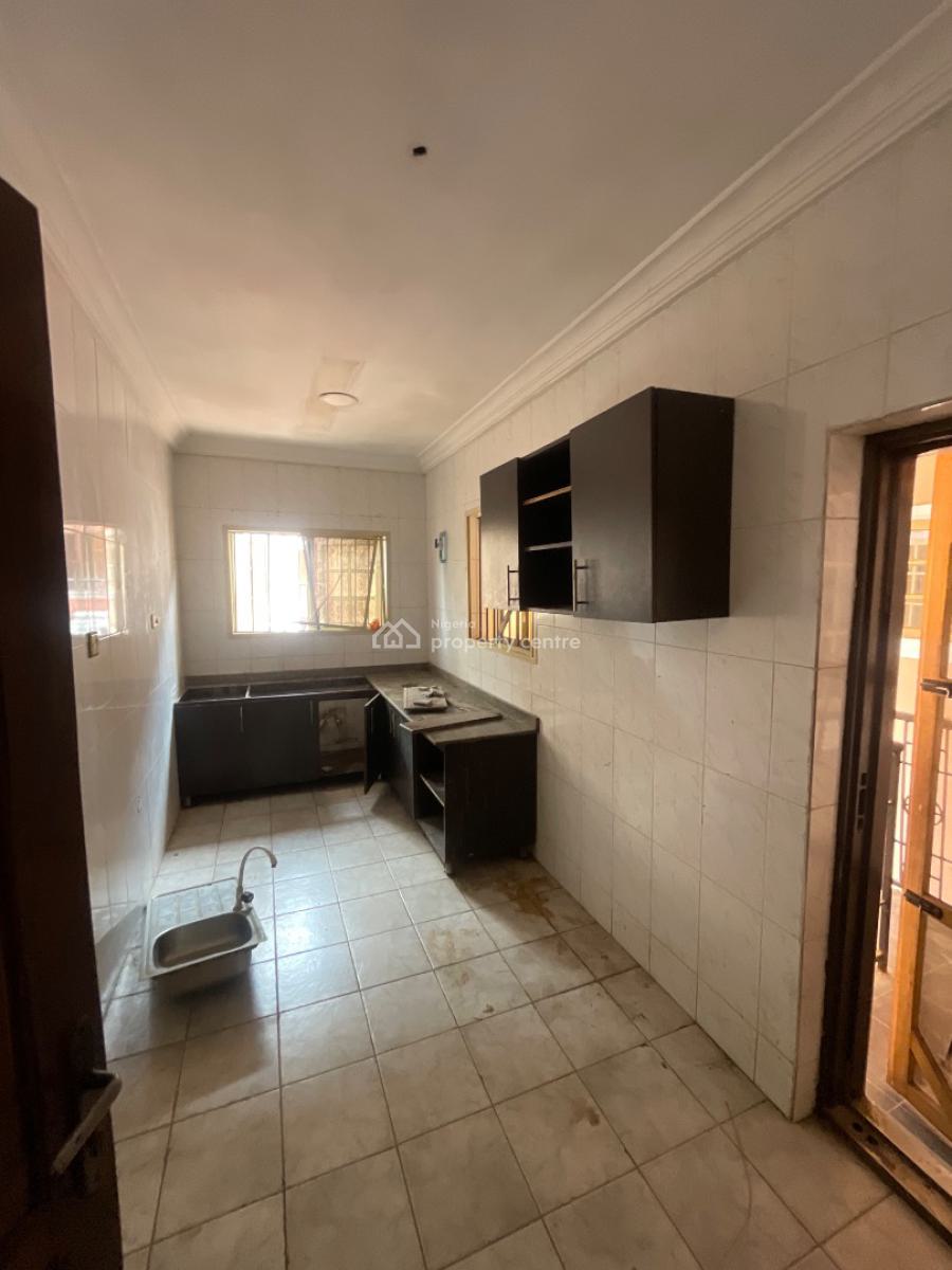 Spacious 2bedrooms Flat, Opposite Blenco, Sangotedo, Ajah, Lagos, Flat / Apartment for Rent