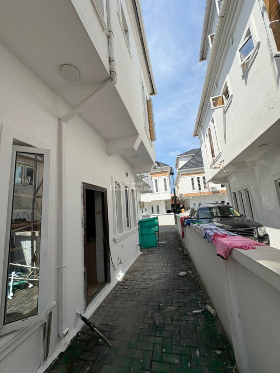 Exquisite 5 Bedroom Terrace Duplex  with Bq and 2 Parlors., Oral Estate, Lekki Phase 2, Lekki, Lagos, Terraced Duplex for Rent