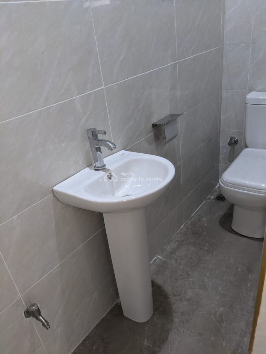 Luxurious 2 Bedroom Flat, Mobil Road Ikota, Ilaje, Ajah, Lagos, Flat / Apartment for Rent