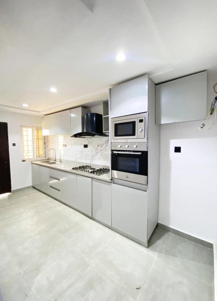 Affordable 3bedrooms Apartment Available, Lekki Phase 1, Lekki, Lagos, Flat / Apartment for Sale