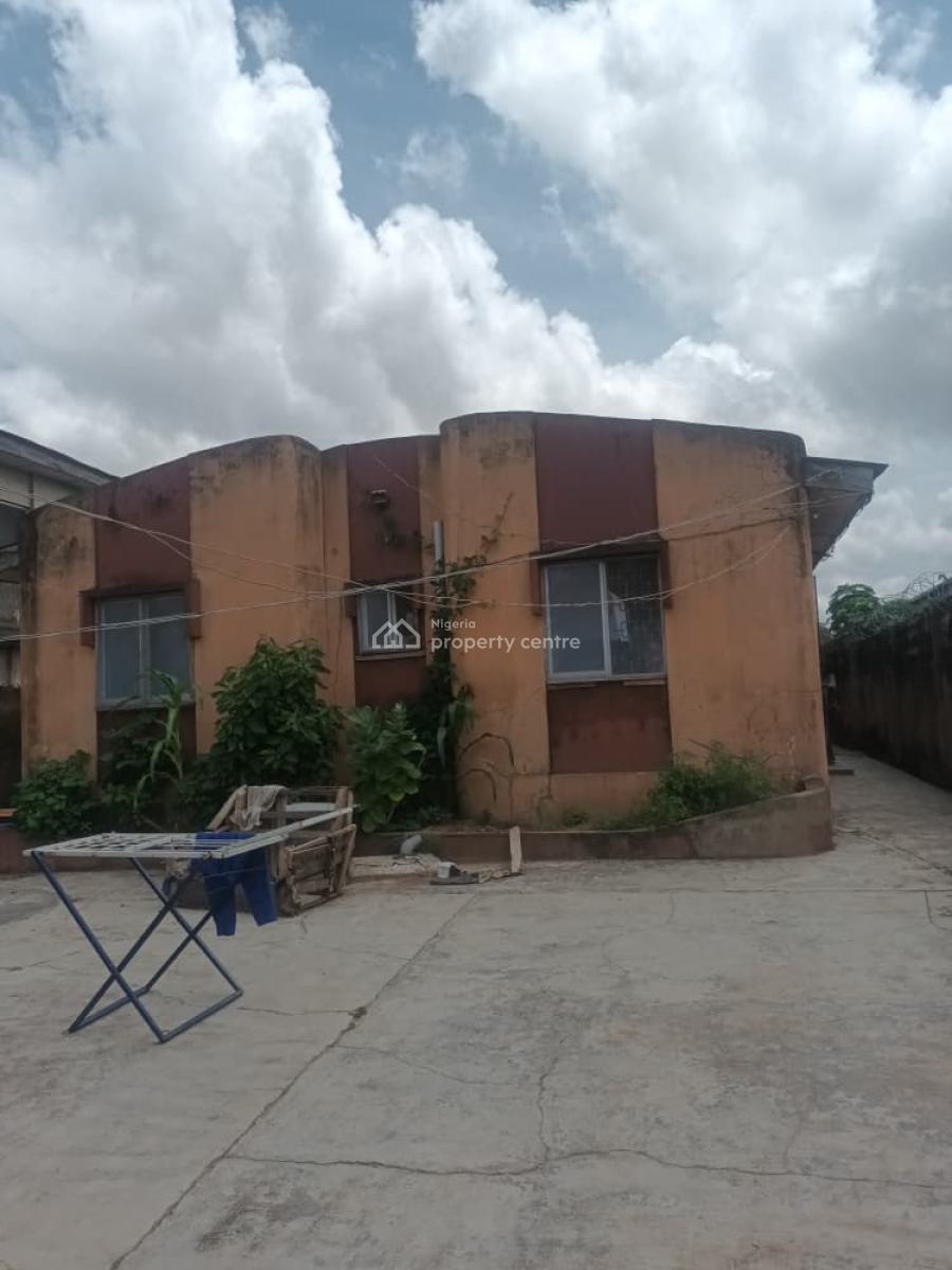 Detached Bungalow with 3-bedroom Flats with 2 Units of Shops, Tekobo, Idi Aba, Abeokuta, Ogun State, Abeokuta South, Ogun, Block of Flats for Sale
