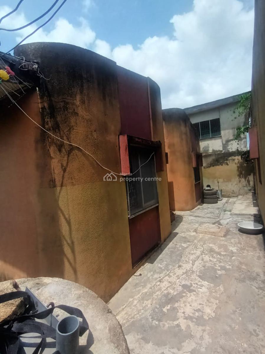Detached Bungalow with 3-bedroom Flats with 2 Units of Shops, Tekobo, Idi Aba, Abeokuta, Ogun State, Abeokuta South, Ogun, Block of Flats for Sale
