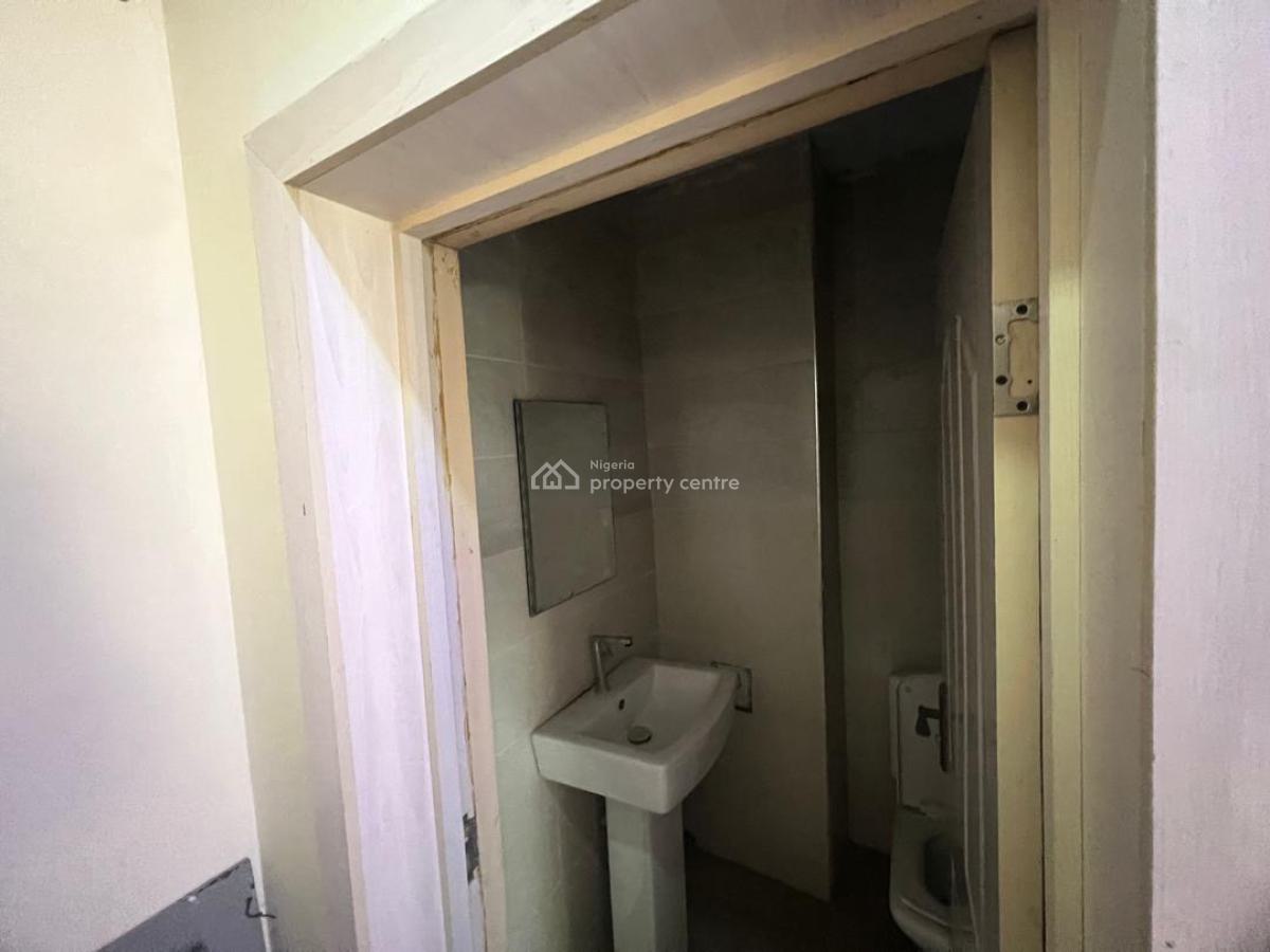 Luxury 3 Bedroom Flat, New Road, Lekki, Lagos, Flat / Apartment for Rent