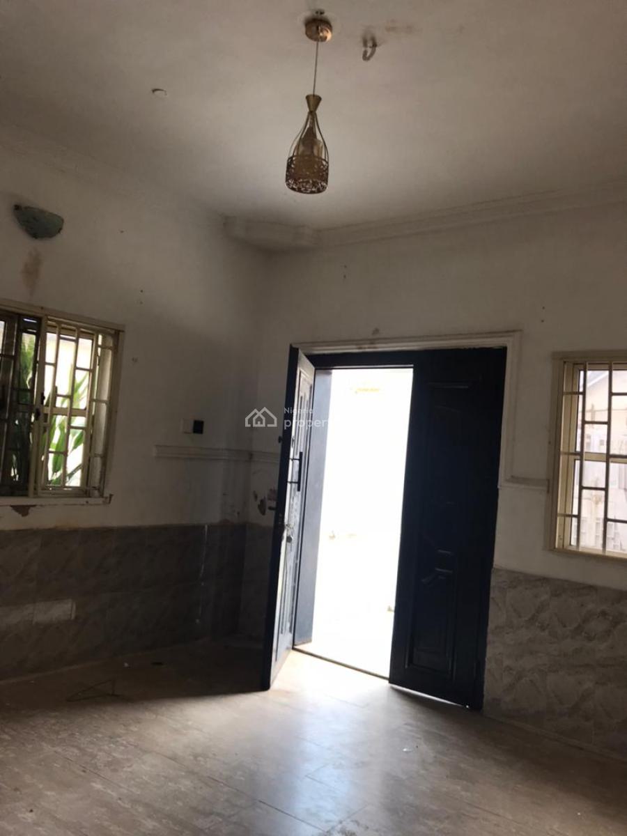 Self Contain, Lekki Phase 1, Lekki, Lagos, Self Contain (single Rooms) for Rent