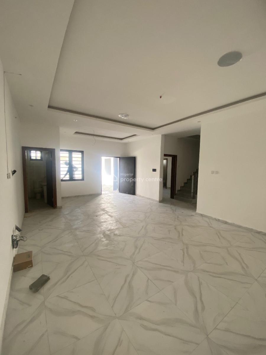 Luxury 4 Bedrooms, Ikota, Lekki, Lagos, Terraced Duplex for Rent