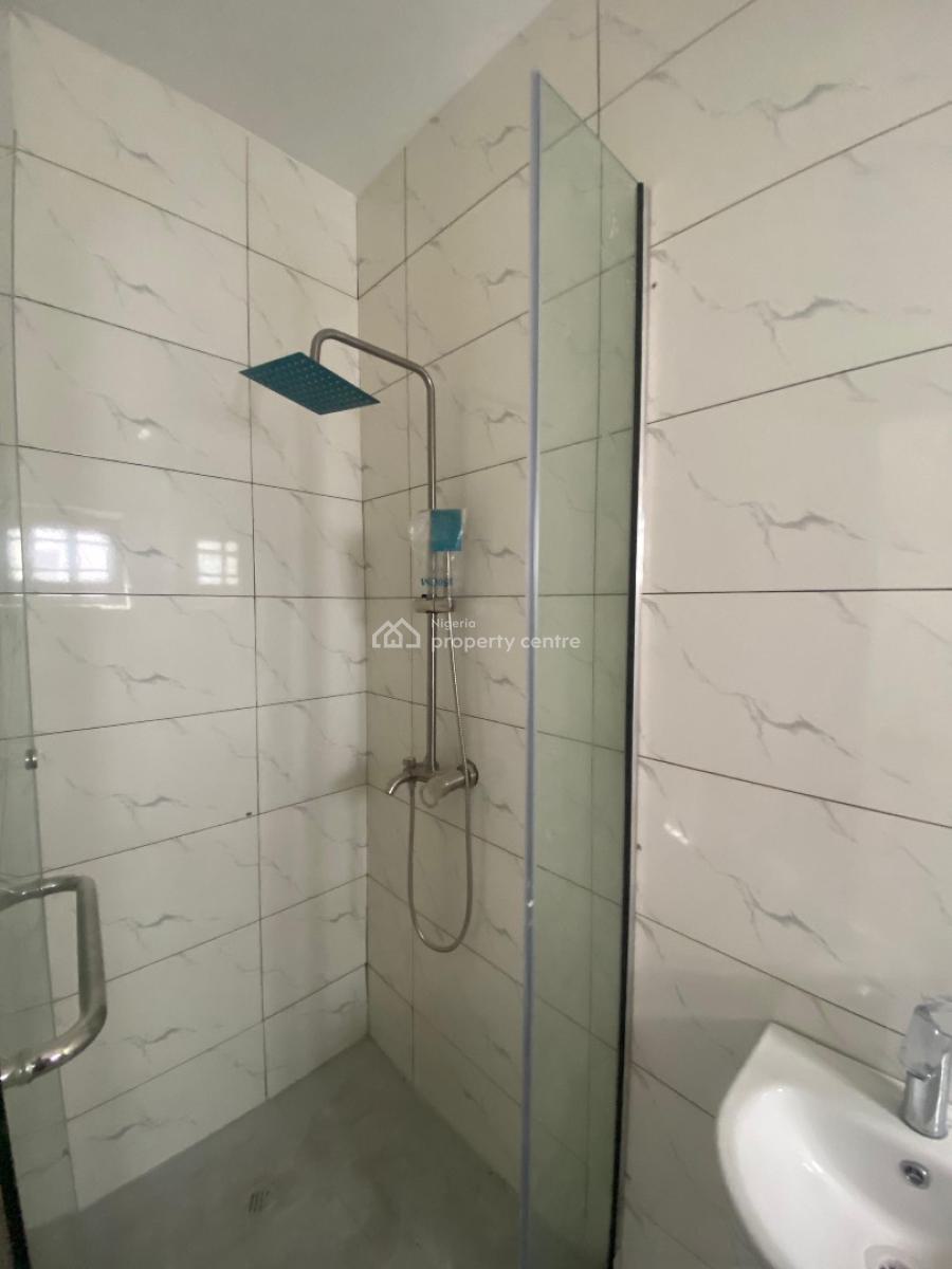 Luxury 4 Bedrooms, Ikota, Lekki, Lagos, Terraced Duplex for Rent
