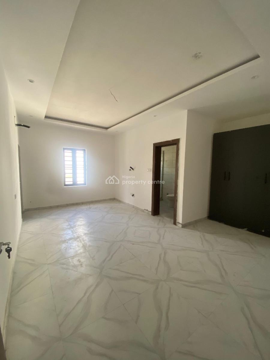 Luxury 4 Bedrooms, Ikota, Lekki, Lagos, Terraced Duplex for Rent