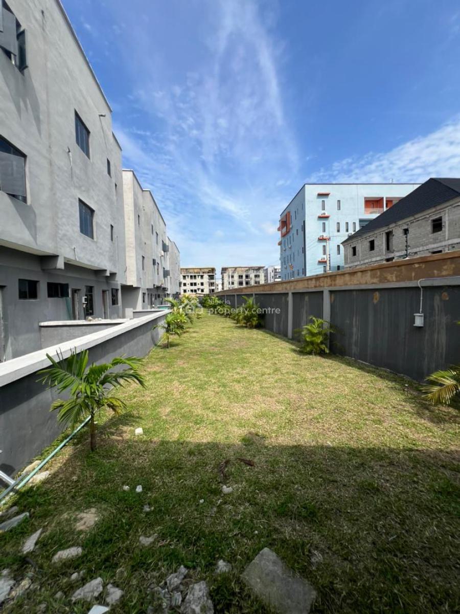 Spacious 5-bedroom Semi-detached Duplex, Gym, and Swimming Pool, Ikate, Lekki, Lagos, Semi-detached Duplex for Sale