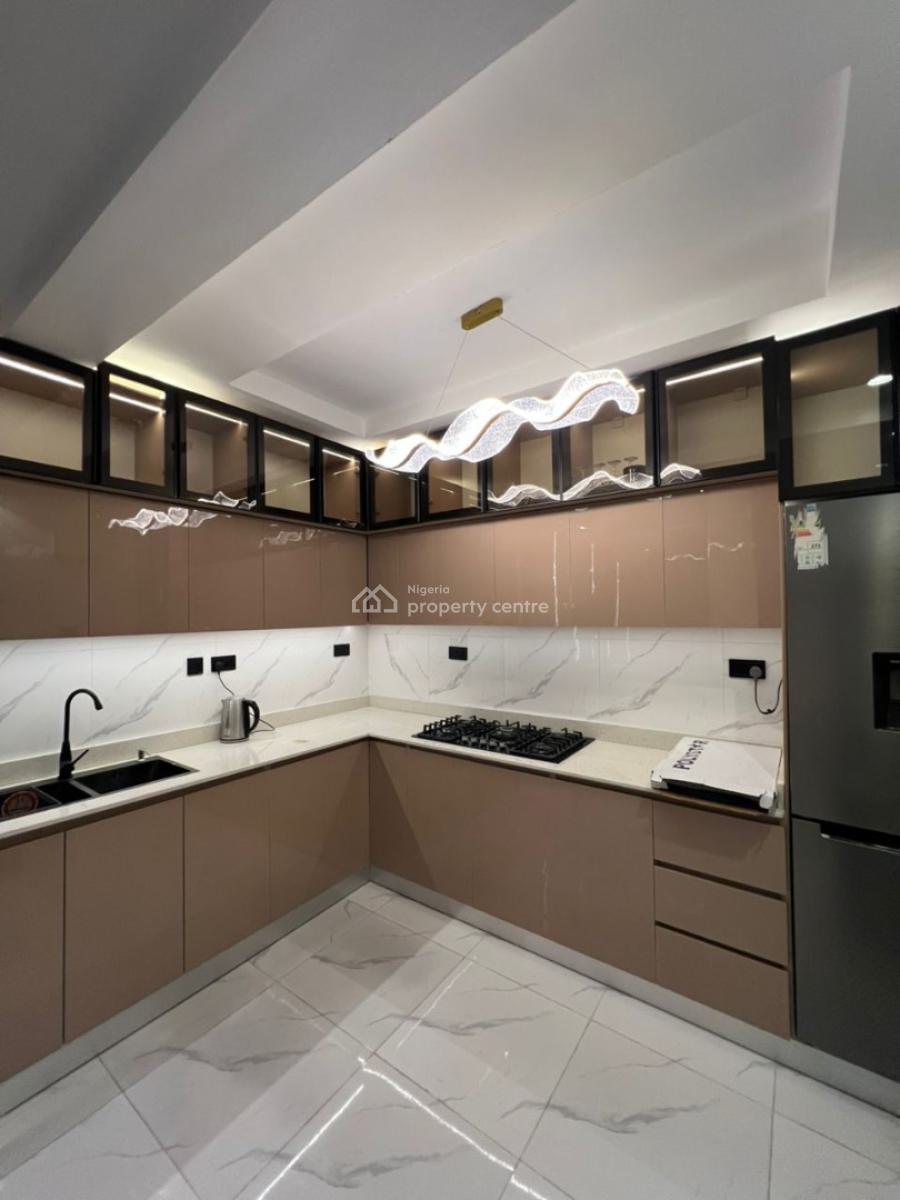 Furnished and Serviced with 24/7 Power Supply 2 Bedroom En-suite Flat, Victoria Island (vi), Lagos, Flat / Apartment for Rent