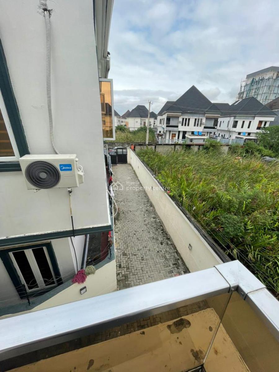 Studio Apartment with Personal Kitchen & Balcony., Jadeville Estate Chevron, Lekki Phase 2, Lekki, Lagos, Flat / Apartment for Rent