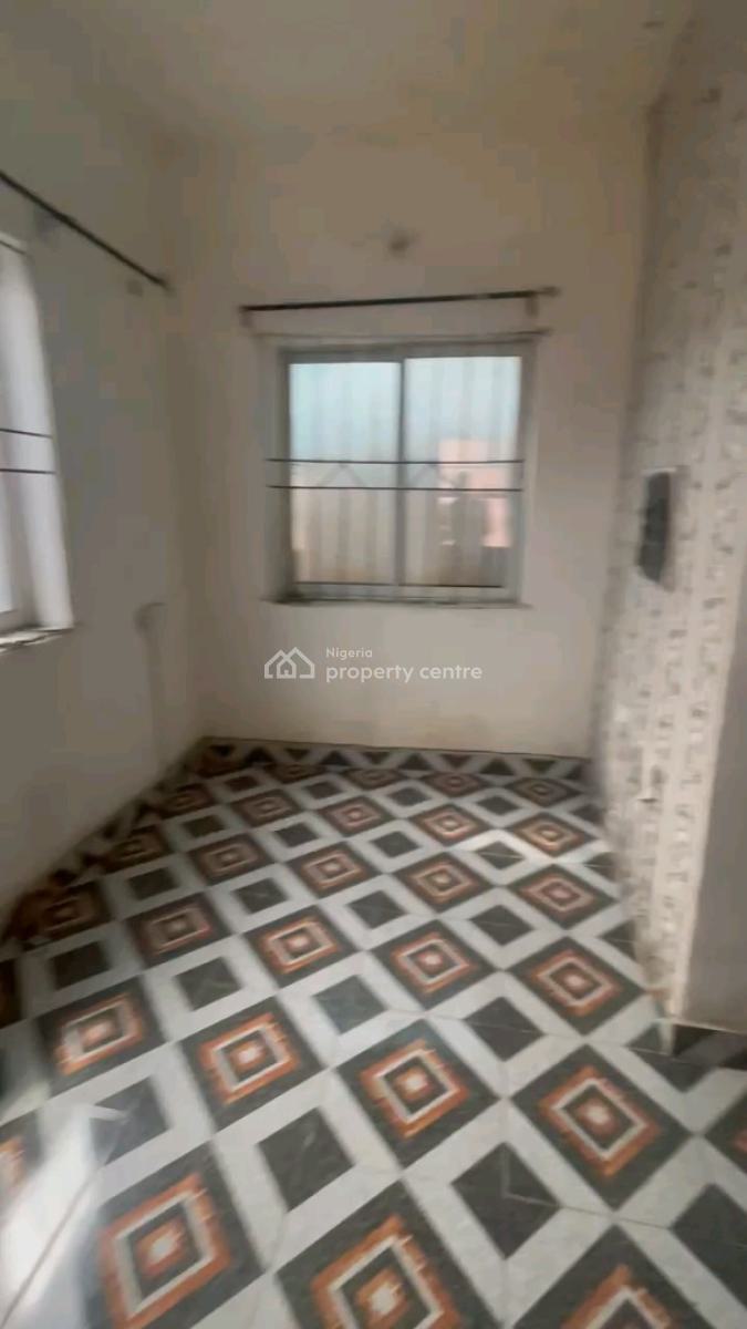 Standard and Executive Mini Flat, Shomolu, Lagos, Mini Flat (room and Parlour) for Rent