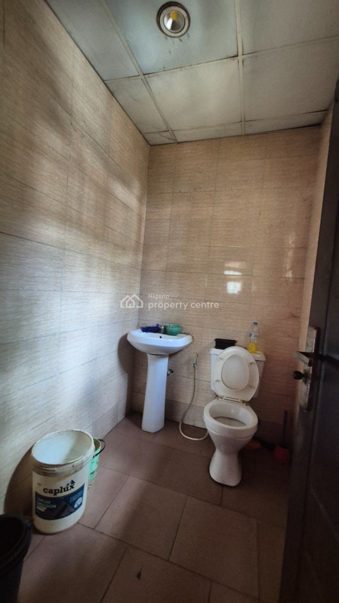 Strategic 45 Sqm Office Space & Shop Directly on Major Road, Ikeja Gra, Ikeja, Lagos, Shop for Rent