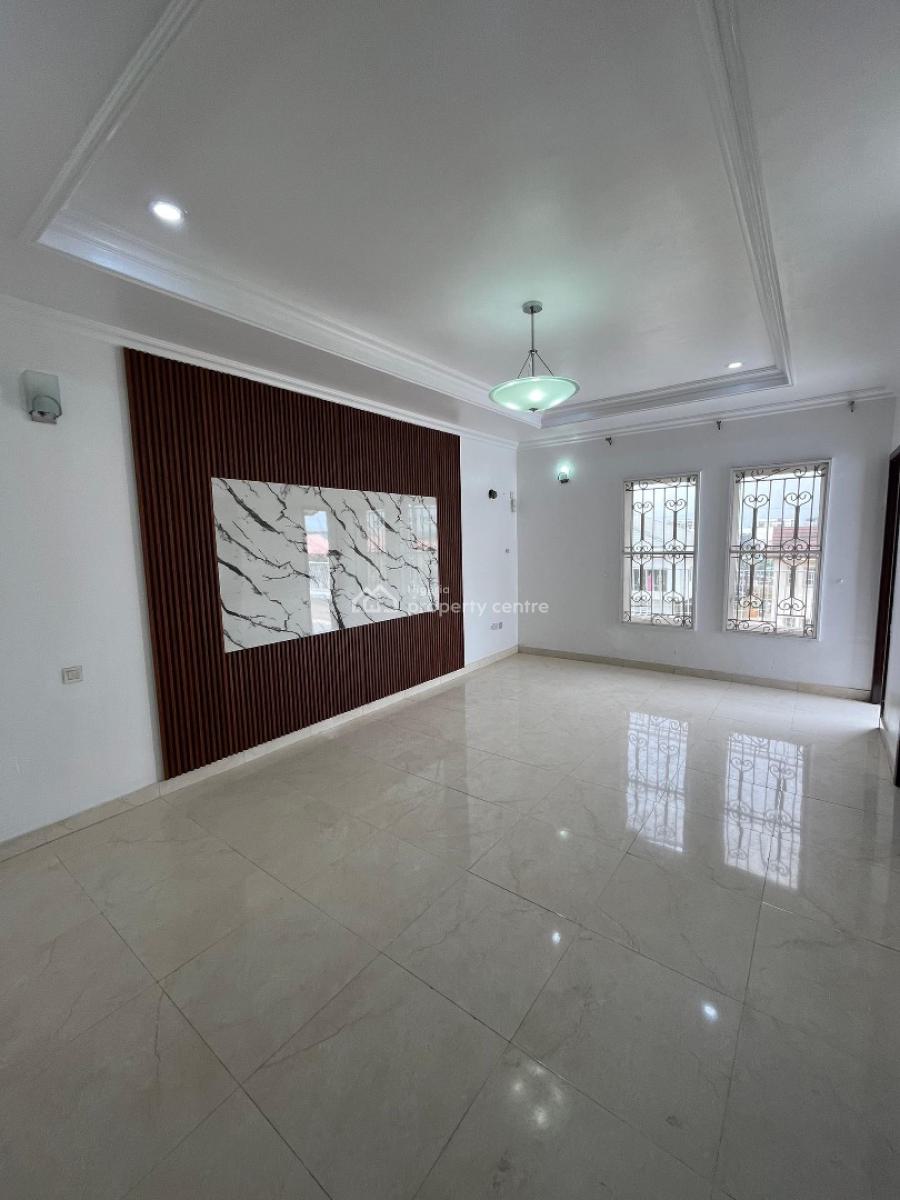 Fully Serviced 2 Bedroom with Extra Room, Lekki Phase 1, Lekki, Lagos, Flat / Apartment for Rent