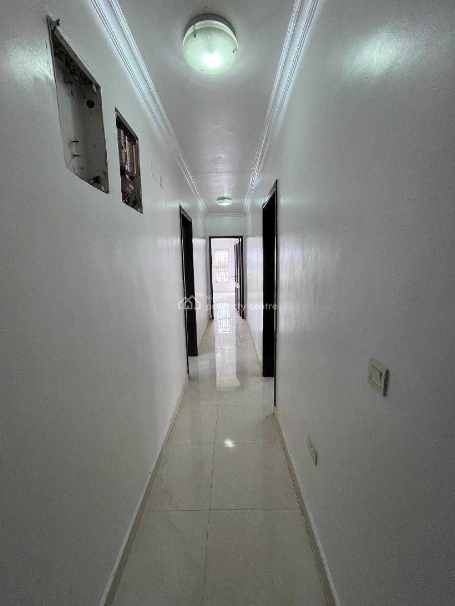 Fully Serviced 2 Bedroom with Extra Room, Lekki Phase 1, Lekki, Lagos, Flat / Apartment for Rent