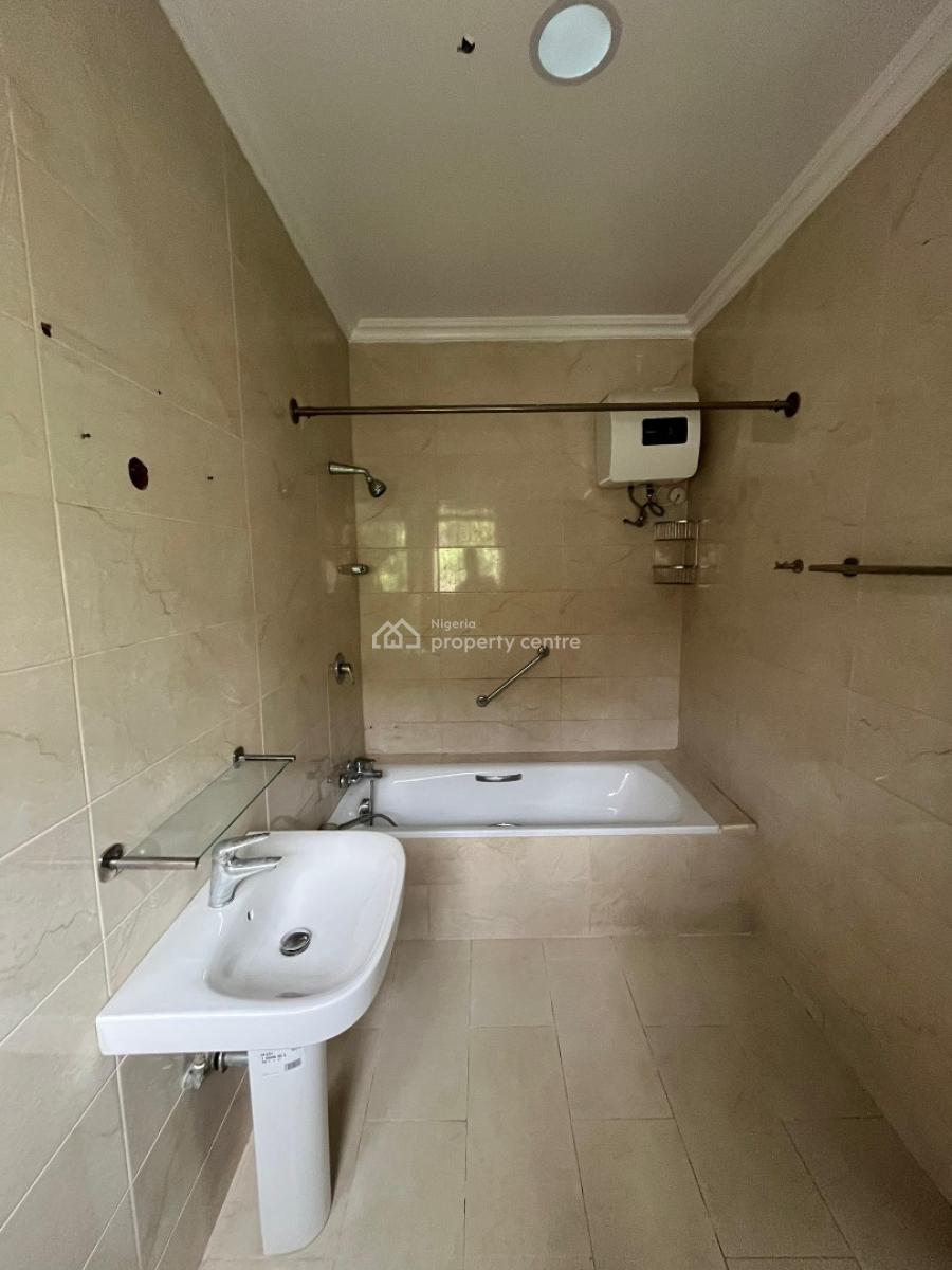 Fully Serviced 2 Bedroom with Extra Room, Lekki Phase 1, Lekki, Lagos, Flat / Apartment for Rent