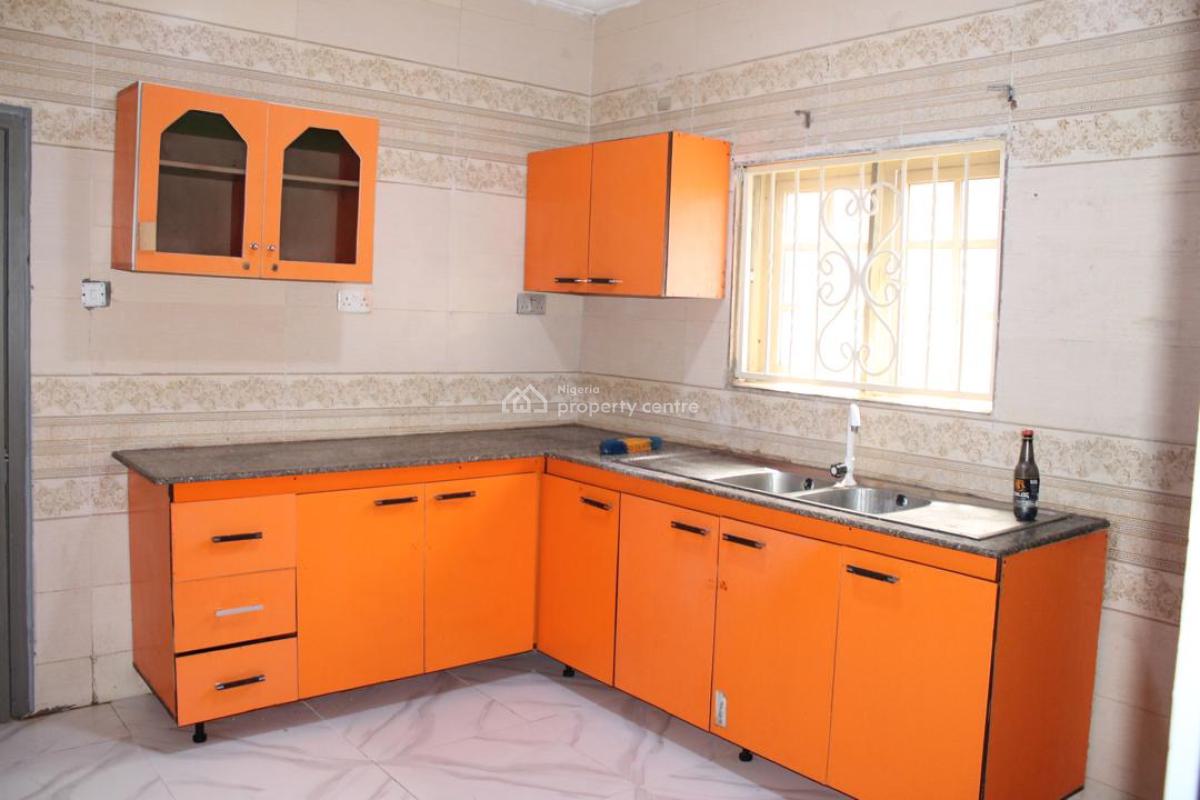 Self-serviced 4 Bedrooms Semi Detached Duplex in a Secured Estate, Lekki Phase 1, Lekki, Lagos, Semi-detached Duplex for Rent