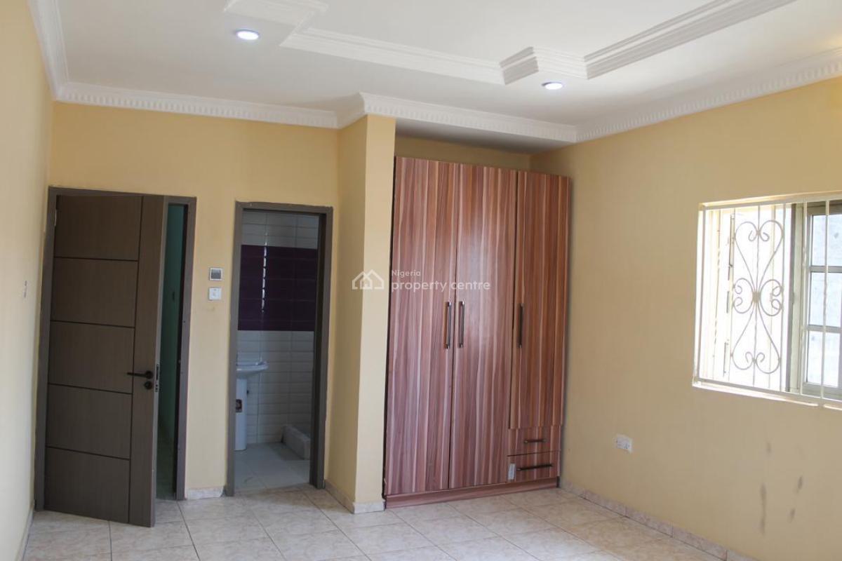 Self-serviced 4 Bedrooms Semi Detached Duplex in a Secured Estate, Lekki Phase 1, Lekki, Lagos, Semi-detached Duplex for Rent