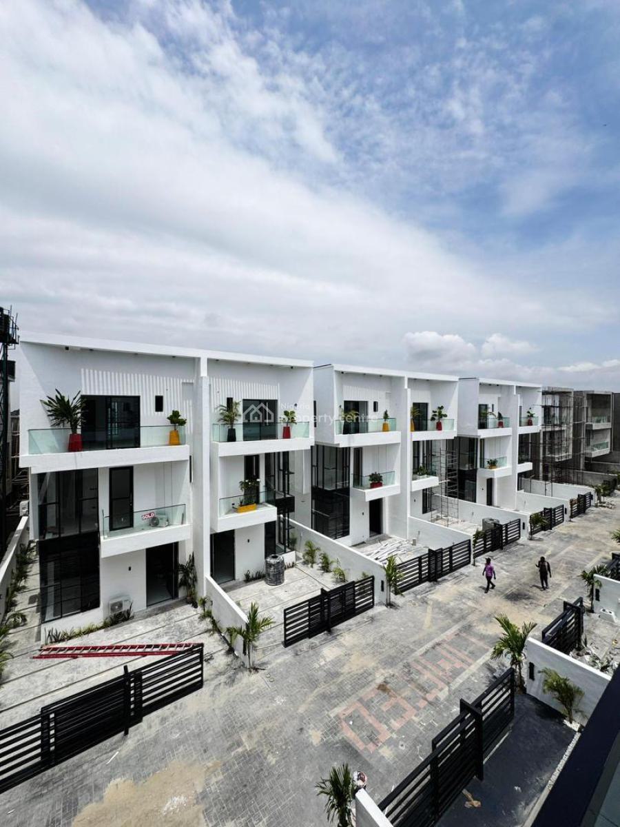 an Opulent 4 Bedroom Semi Detached  Duplex with Bq, Orchid, Lekki, Lagos, Semi-detached Duplex for Sale