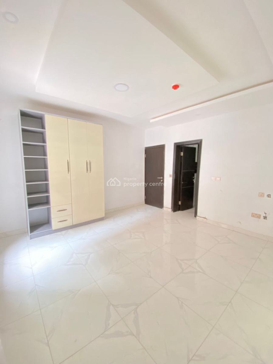 Luxury 2 Bedroom Apartment, Lekki Phase 1, Lekki, Lagos, Block of Flats for Sale