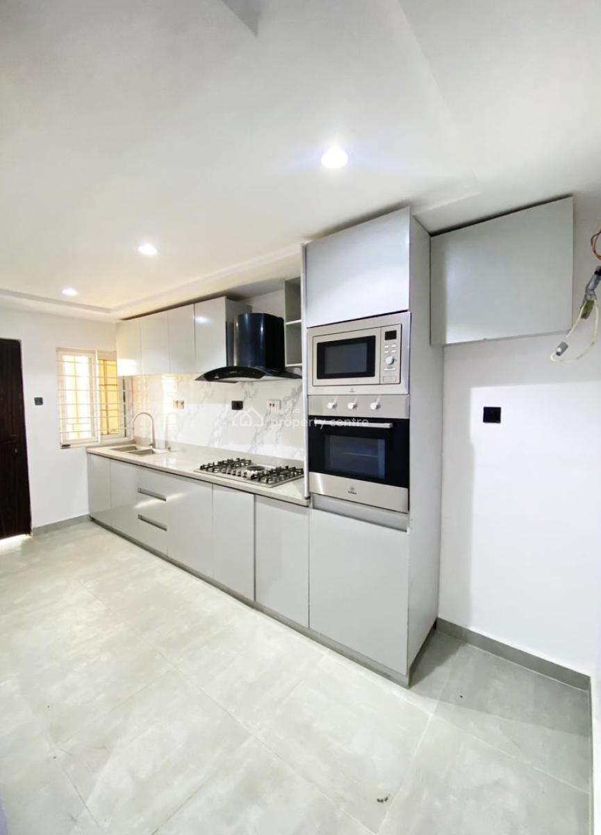 Affordable 3-bedroom Apartment Suitable for Investment, Lekki Phase 1, Lekki, Lagos, Block of Flats for Sale