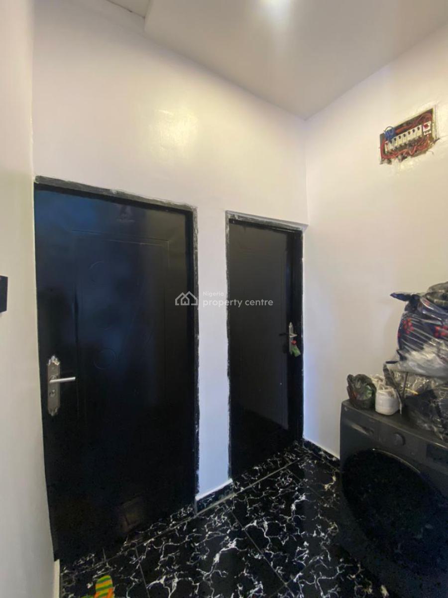 Super Luxurious 2 Bedroom Apartment, Peace Land Axis, Ogombo, Ajah, Lagos, Flat / Apartment for Rent