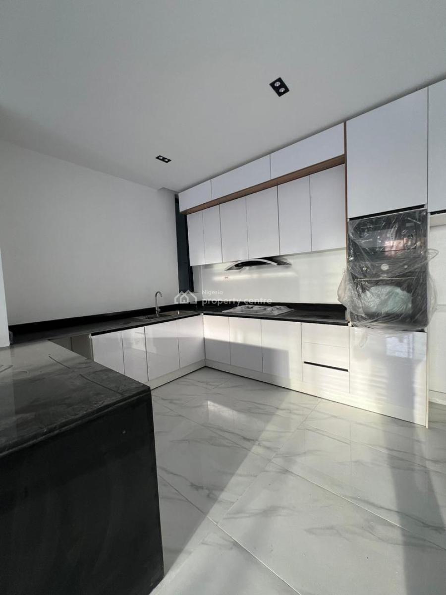 Well Crafted 2 Bedroom Apartment with Gym and Pool in a Secure Estate, Victoria Island (vi), Lagos, Flat / Apartment for Sale