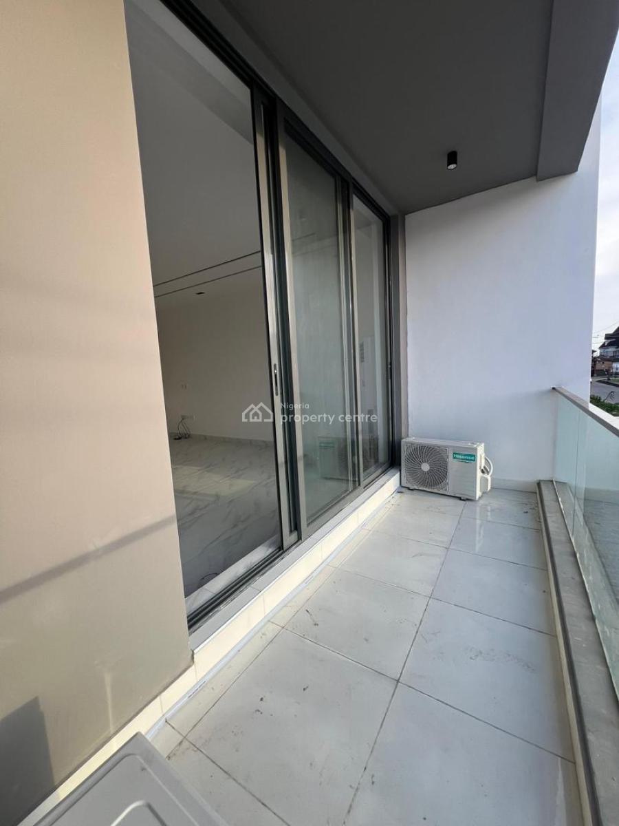 Well Crafted 2 Bedroom Apartment with Gym and Pool in a Secure Estate, Victoria Island (vi), Lagos, Flat / Apartment for Sale