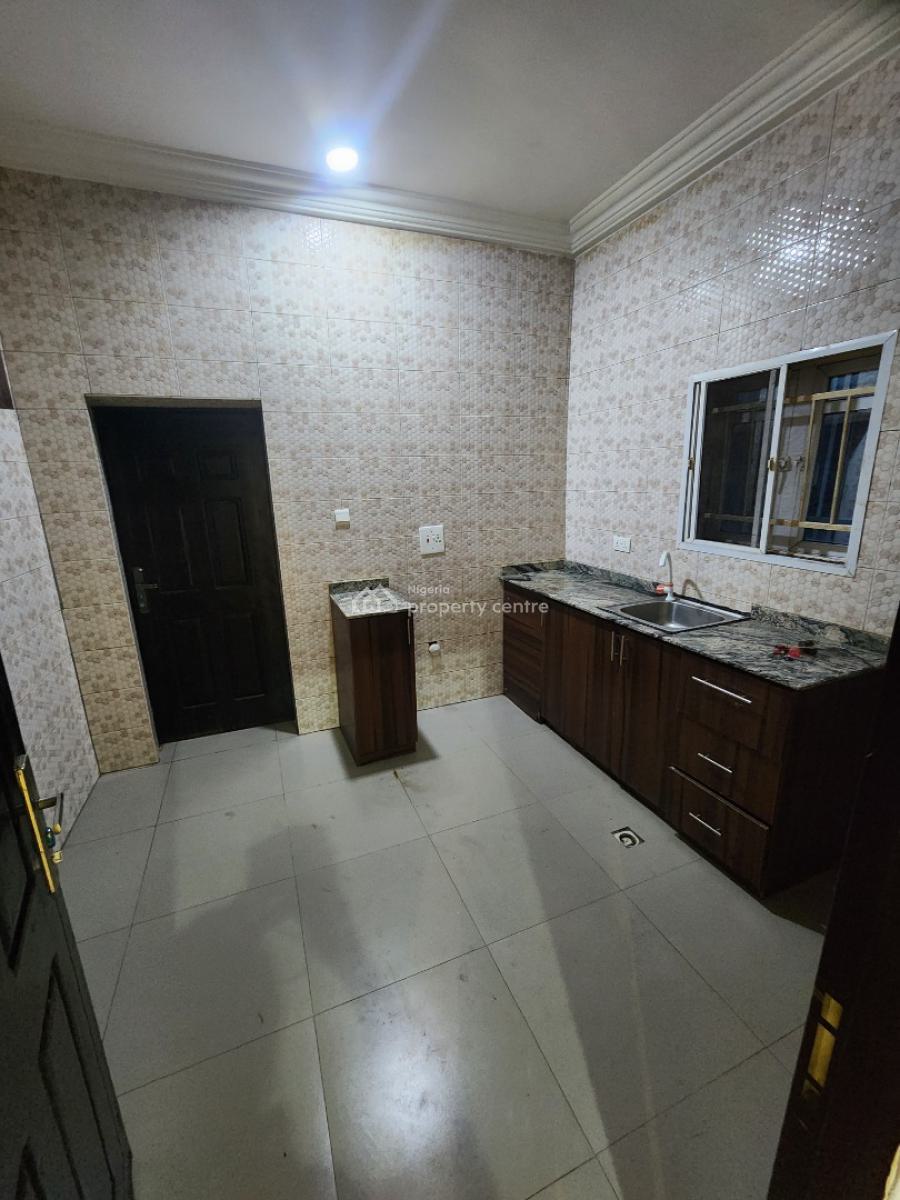 Luxury Two Bedroom Block of Flat, Dawaki District, Dawaki, Gwarinpa, Abuja, Flat / Apartment for Rent