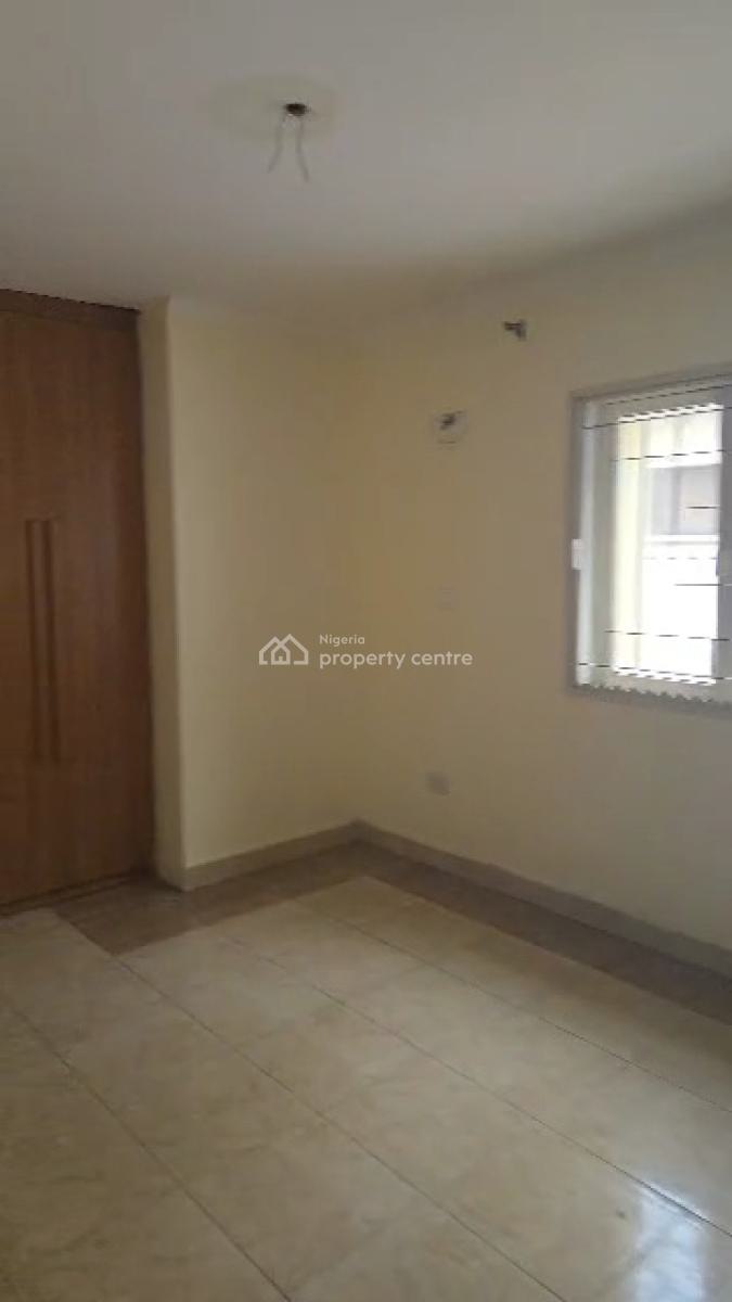 Decent 5 Bedroom Duplex and a 4 Bedroom Penthouse, Off Ligali Ayorinde, Victoria Island (vi), Lagos, Office Space for Rent