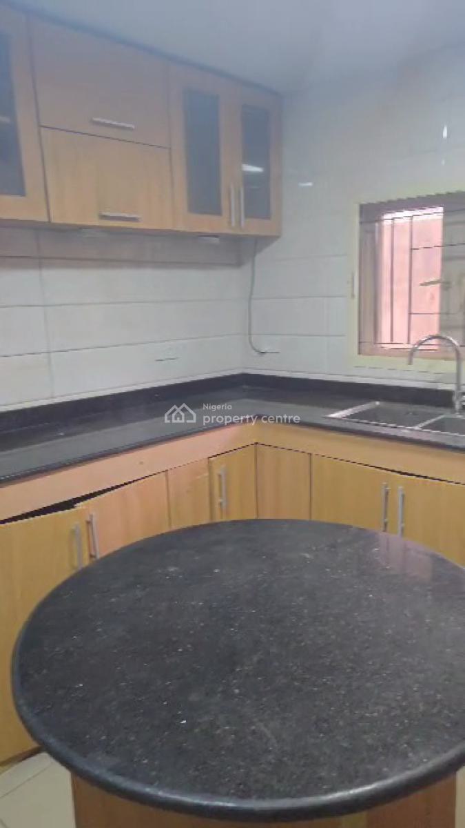 Decent 5 Bedroom Duplex and a 4 Bedroom Penthouse, Off Ligali Ayorinde, Victoria Island (vi), Lagos, Office Space for Rent