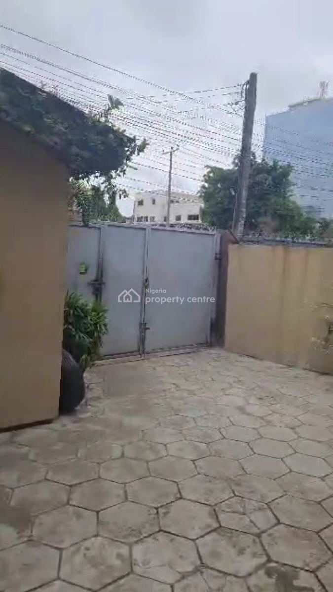 Decent 5 Bedroom Duplex and a 4 Bedroom Penthouse, Off Ligali Ayorinde, Victoria Island (vi), Lagos, Office Space for Rent