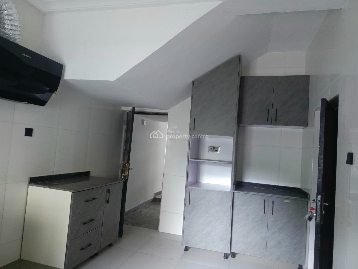 Luxury 5 Bedroom Terrace with Bq, Apo Legislative, Zone B, Apo, Abuja, Flat / Apartment for Rent