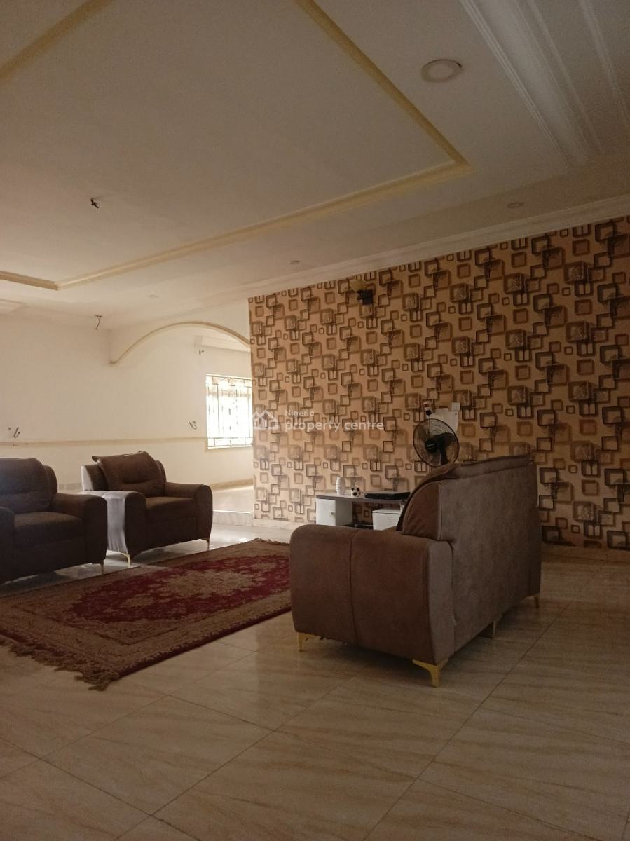 Well Renovated 8 Bedroom Fully Detached Duplex, Guzape District, Abuja, House for Rent