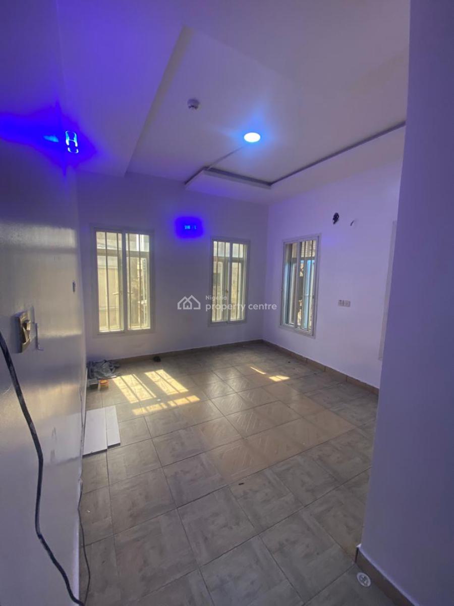Serviced 3 Bedrooms Terrace Duplex with Bq, Lekki Phase 1, Lekki, Lagos, Terraced Duplex for Rent