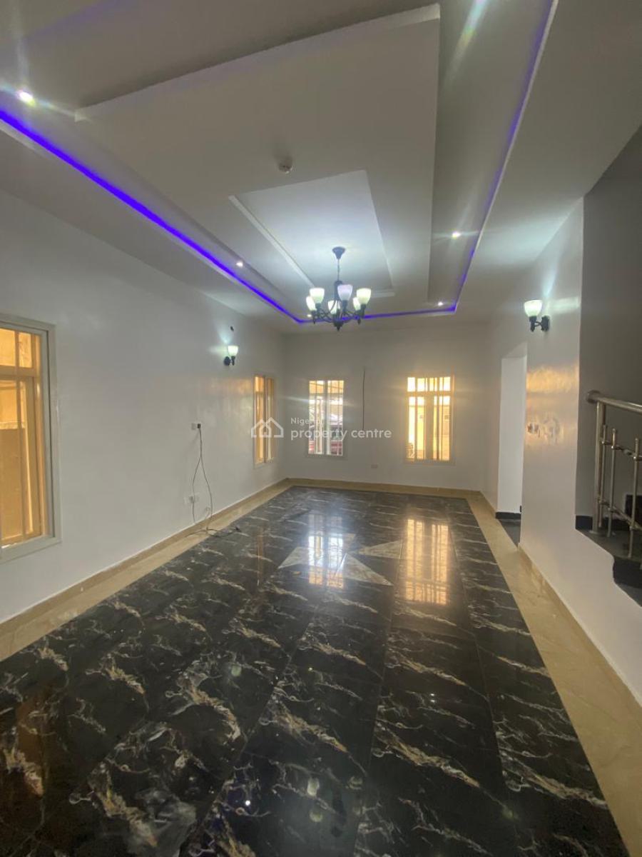 Serviced 3 Bedrooms Terrace Duplex with Bq, Lekki Phase 1, Lekki, Lagos, Terraced Duplex for Rent