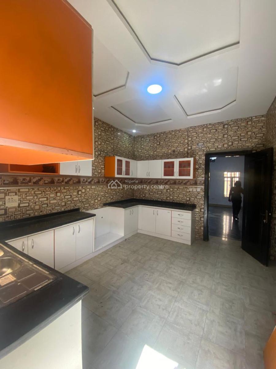 Serviced 3 Bedrooms Terrace Duplex with Bq, Lekki Phase 1, Lekki, Lagos, Terraced Duplex for Rent