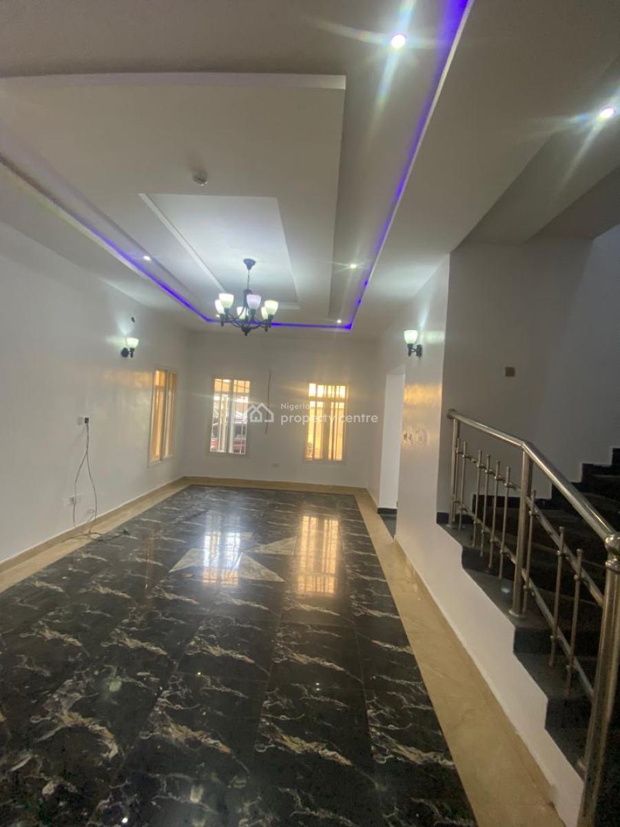 Serviced 3 Bedrooms Terrace Duplex with Bq, Lekki Phase 1, Lekki, Lagos, Terraced Duplex for Rent