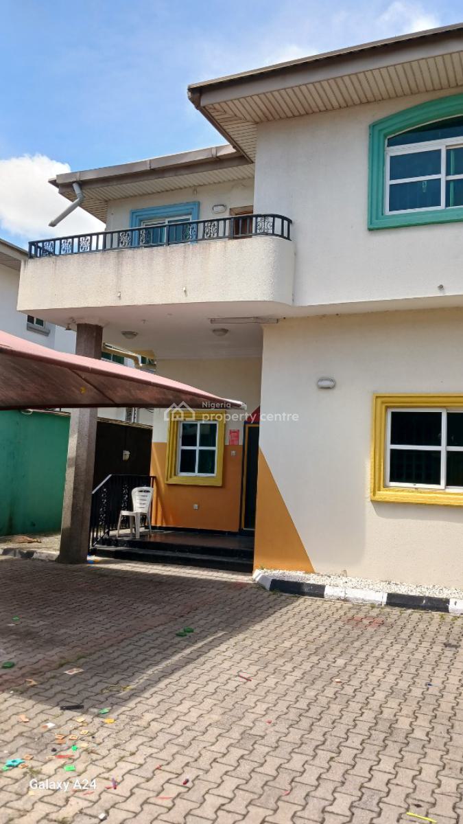 5 Bedrooms Detached House with 2 Rooms Bq., Off Shakiru Anjonrin Street, Lekki Phase 1, Lekki, Lagos, Detached Duplex for Rent
