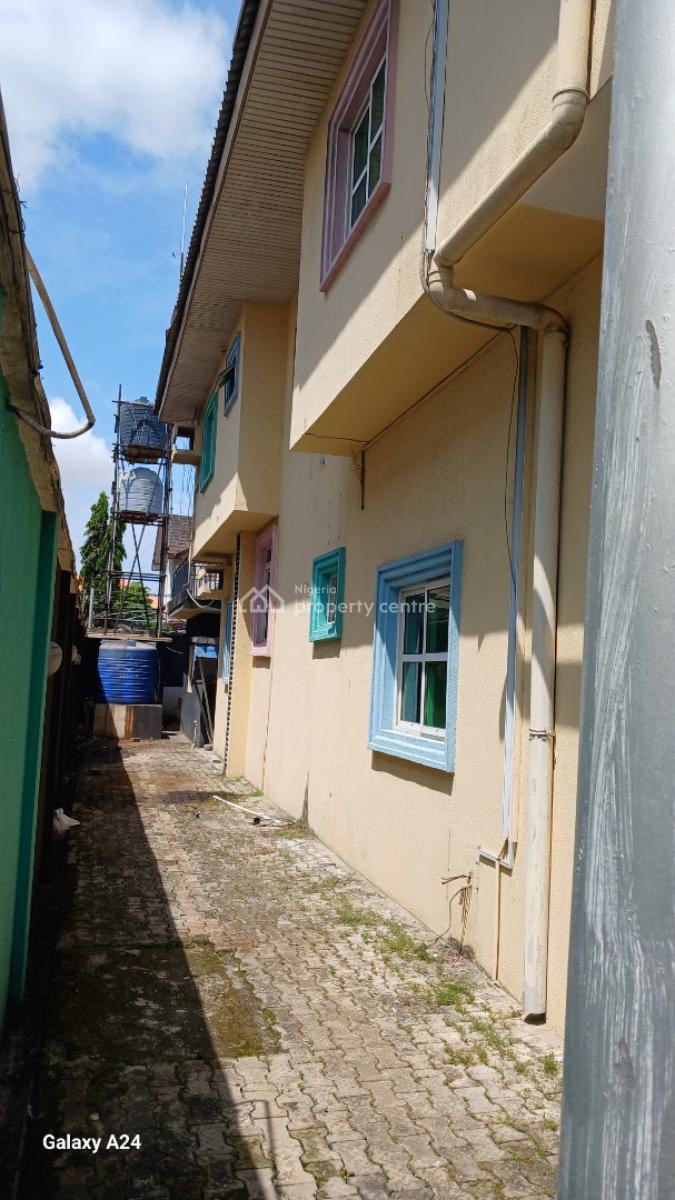 5 Bedrooms Detached House with 2 Rooms Bq., Off Shakiru Anjonrin Street, Lekki Phase 1, Lekki, Lagos, Detached Duplex for Rent