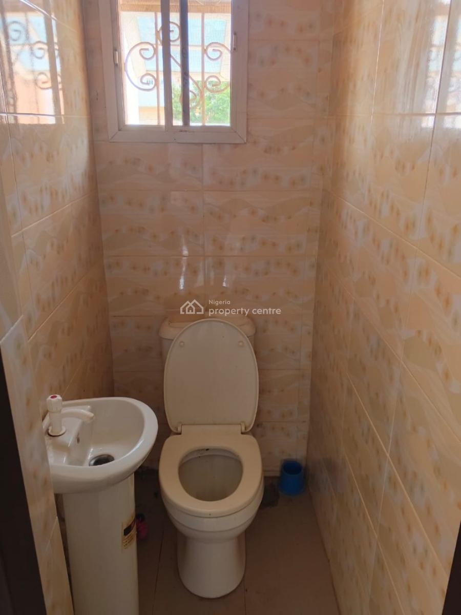 Sharp 2 Bedrooms (tarred Road), News Engineering, Dawaki, Gwarinpa, Abuja, Flat / Apartment for Rent