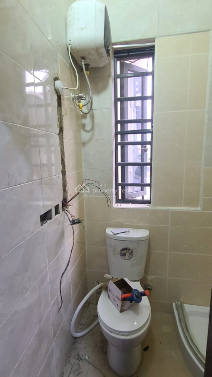 Fully Serviced Studio Apartment with 24 Hours Electricity, Lekki Phase 1, Lekki, Lagos, Flat / Apartment for Rent